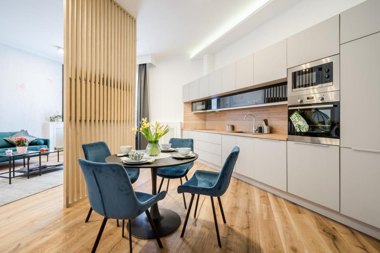 Bpr Kyanit Design With A/c Budapest